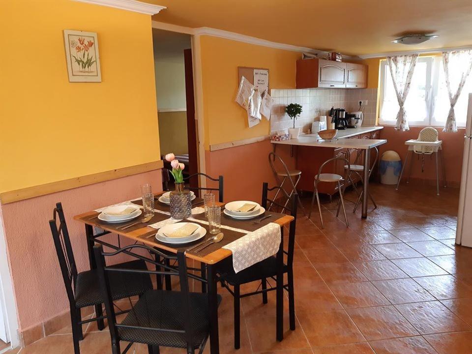 Aranyeso Apartman Hajduszoboszlo Exterior foto