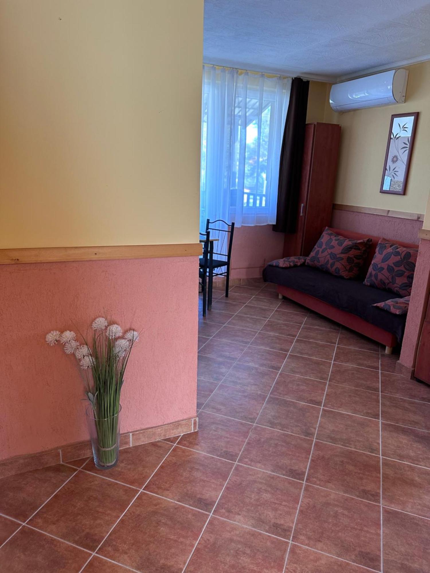 Aranyeso Apartman Hajduszoboszlo Exterior foto