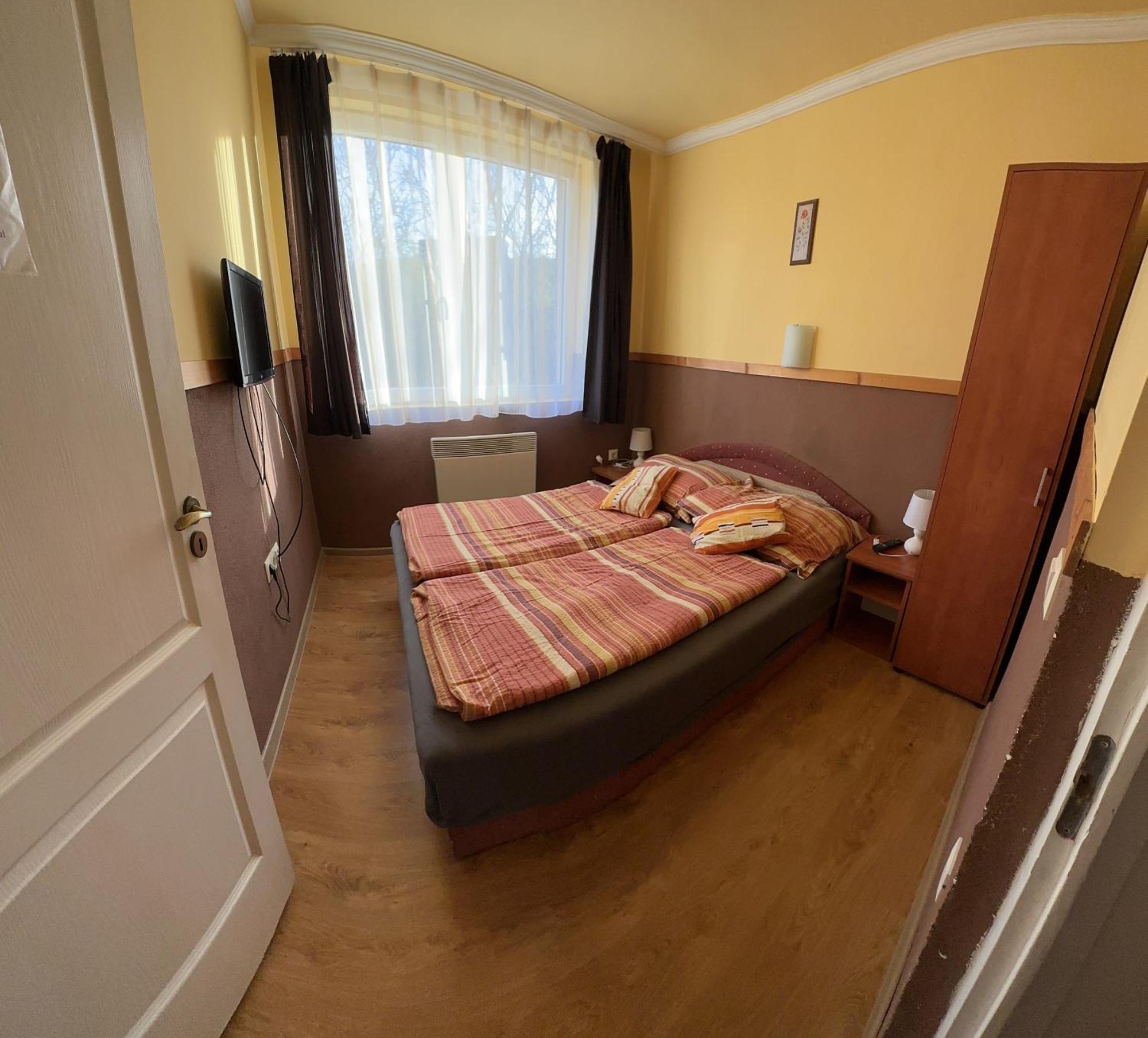 Aranyeso Apartman Hajduszoboszlo Exterior foto